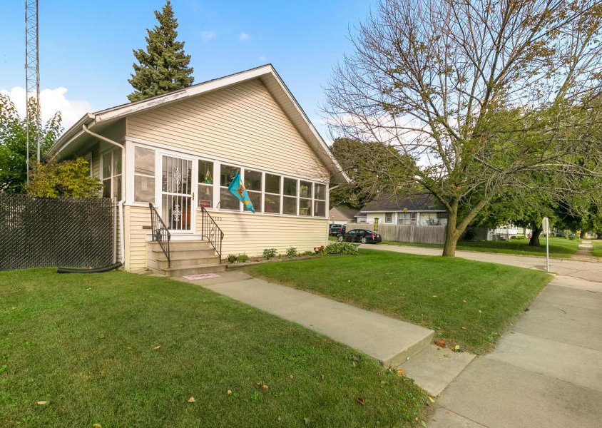 7102 14th Ave. Kenosha, WI 53143