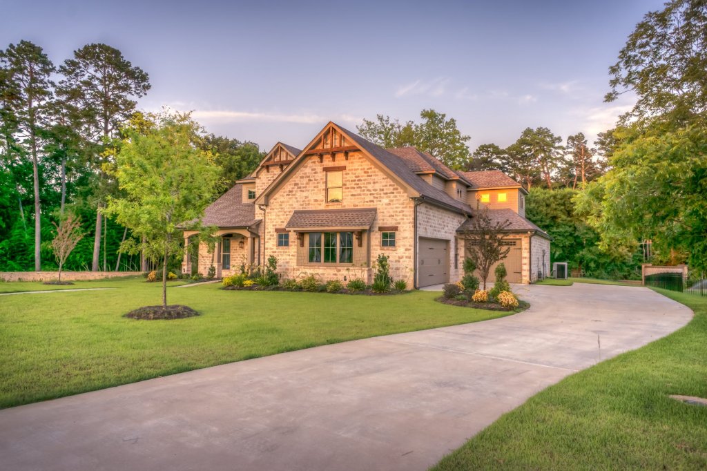 Real Estate with Go Felicia real estate agents near racine, real estate agency in racine, buy a house in racine